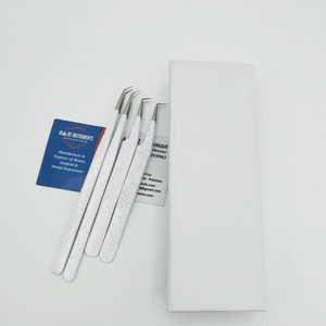 Pince à épiler d'extension de cils en acier inoxydable à revêtement en poudre rose à 90 degrés avec pointe de volume - Product Image 6