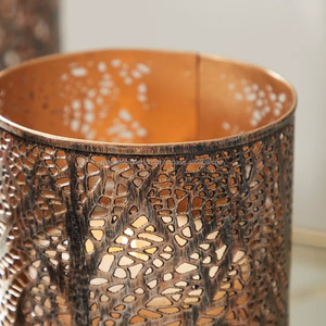 Ensemble de 3 lanternes à bougies en métal bronze vintage pour la décoration de la maison, centres de table de Noël, fêtes de mariage et événements - Product Image 5