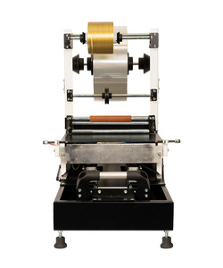 Nueva Máquina Envolvedora de Celofán para Cajas de Cigarrillos Eléctricas CELLO102, Totalmente Automática, 5-10 por Minuto, Material de Embalaje BOPP, 220V 1 - Product Image 3