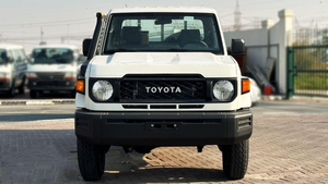 Toyota Land Cruiser Pick Up 2024 Blanco, Camioneta Utilitaria Todoterreno Usada, Doble Cabina, Vehículo de Carga - Product Image 1