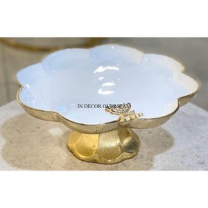 Finition couleur argent à texture martelée Bol de créateur à bords incurvés en forme de rectangle poli brillant avec poignée en feuilles plaquées or - Product Image 5