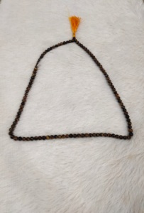 COMPRA AL POR MAYOR COLGANTE DE CRISTAL DE OJO DE TIGRE NATURAL JAPMALA, ECOLÓGICO Y HECHO A MANO PARA MEDITACIÓN, CURACIÓN Y ORACIÓN - Product Image 3