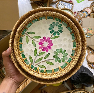 Bandeja Decorativa de Ratán con Incrustaciones de Conchas Marinas y Madreperla para Decoración del Hogar y Hostelería - Product Image 4