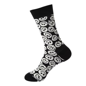 Calcetines con logotipo impreso personalizado de alta calidad para hombre 100% algodón transpirable suave y cálido calcetines de hombre de longitud media elásticos de moda - Product Image 4