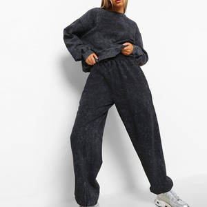 Traje de sudor de lana suave con puños acanalados Cómodo chándal de dos piezas para mujer para deportes y uso diario - Product Image 3