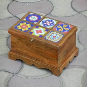 Organisateur de bijoux de boîte de rangement de carreaux de céramique en bois massif de style indien fait à la main avec taille de couleur personnalisable pour les cadeaux - Product Image 1