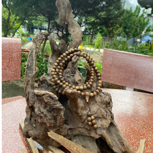 Pulsera de Oud de Vietnam Superior de 6 mm con cuentas de 108 de alta calidad hecha de madera de agar natural negra pura hecha en Vietnam - Product Image 5