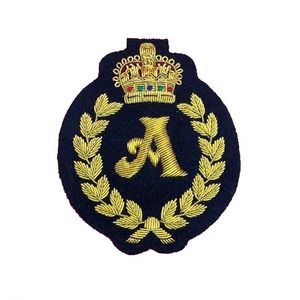 Insignia de tela personalizable con bordado a mano 3D de diamantes de imitación y hilo de bullion, de alta calidad, hecha a mano, para blazer y clubes, de fabricante pakistaní - Product Image 1