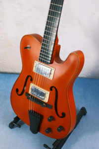 Guitare <span class=keywords><strong>Telecaster</strong></span> artisanale à corps creux, table en érable massif sculptée, dos et ailes en érable flammé, touche en ébène, 6 cordes - Product Image 2