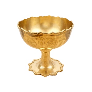 Bol de service alimentaire en laiton de qualité supérieure Design tendance idéal pour la maison Table de cuisine Top bol de serveur en métal en Inde - Product Image 1