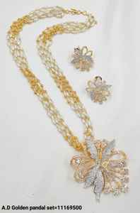 ENSEMBLE PENDENTIF AMÉRICAIN TRADITIONNEL ENSEMBLE PENDENTIF DIAMANT AMERICAIN ET ENSEMBLE PENDENTIF CLASSIQUE PLAQUÉ ARGENT POUR FEMME ET FILLE ENSEMBLE DE BIJOUX - Product Image 4