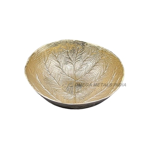 Bol de service décoratif avec finition artistique, pièce de style de table haut de gamme pour les restaurants, les hôtels et la restauration - Product Image 1