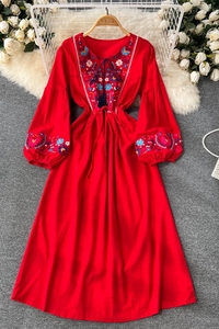 Robe longue brodée à la main vintage, col en v, manches longues, nouvelle collection 2022, vente en gros - Product Image 2