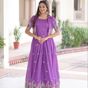 ชุดกอติ วิชิตรา ผ้าไหม พร้อมงานปักเลื่อม ซารี และด้าย ลายวิช누 ดีไซน์อัฟกานิสถาน แขนสั้น - Product Image 1