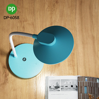 Lampe de table LED rechargeable DP, lampe de bureau, lampe de lecture, batterie grande capacité, flexible, pliable, à intensité variable en continu