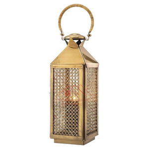 Farol de Vela de Metal Hecho a Mano en Negro Mate, Farol de Vela Duradero de Acero Inoxidable - Product Image 3