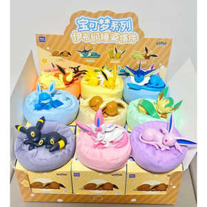 Peluche Holly Box Sleeping Eevee Evolutions pour boîte mystère, lot complet de 9 boîtes, pour les 7-12 ans, produit phare du Japon - Product Image 1