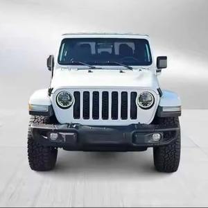 Jeep Gladiator Freedom Crew Cab 4WD 2023, Camioneta Usada, Asientos de Cuero, Transmisión Automática, Turbo Gasolina Euro III ESC - Product Image 1