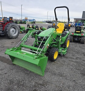 Tractor de Ruedas John Deere 4610 4WD, Tractor Utilitario Agrícola con Cargador Frontal - Product Image 3