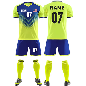 Tenues de football jaunes 2026 entièrement sublimées, personnalisables avec votre logo, comprenant maillot et chaussettes, avec service OEM - Product Image 2