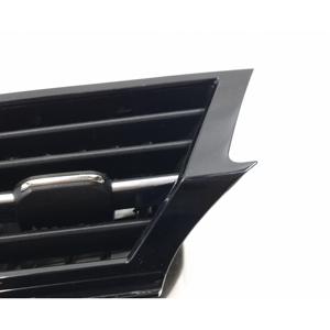 GRILLE D'AÉRATION GAUCHE DU TABLEAU DE BORD AUDI Q3 Sportback Série (F3N) 83B820901 (19>) - Product Image 3