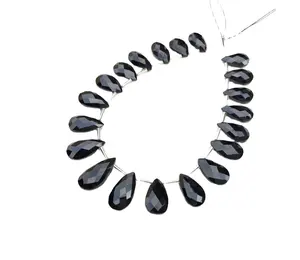 20 véritables perles de briolette en forme de poire à facettes de haute qualité pierre précieuse de spinelle noire naturelle en gros du fabricant - Product Image 1