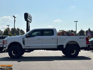 Para Ford 2023, modelo S. A. S. U. P. E. R D. U. T. Y L. A. R. I. A. T 6.7L Power Stroke V8 Diesel 4x4 Crew Cab Heavy-Duty Pickup Truck Export Disponible - Product Image 2