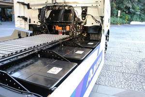 Camión Tractor FOTON Auman Galaxy Versión Crossing, Cabeza Tractora con Autonomía de 601-700 km, Potencia de 150-200 kW, Batería de 90-110 kWh - Product Image 4