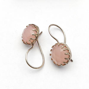 Boucles d'oreilles de créateur en argent sterling rond en quartz rose naturel de 12mm faites à la main 5.17gms bijoux fins pour filles toutes les religions - Product Image 2