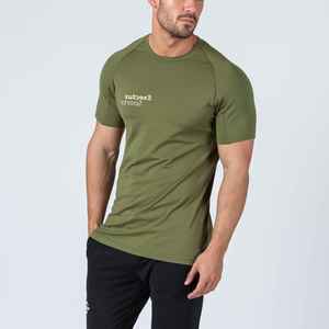 Ropa deportiva de gimnasio personalizada para hombre Camiseta de entrenamiento al por mayor con cuello redondeado Fitness activo Estilo deportivo ajustado - Product Image 5