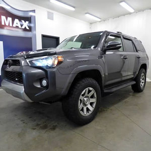 À vendre : Toyota 4Runner SUV d'occasion (2010-2021) pour l'exportation, propulsion arrière, moteur turbo, boîte manuelle, pneus 17 pouces, sièges en cuir, régulateur de vitesse - Product Image 5