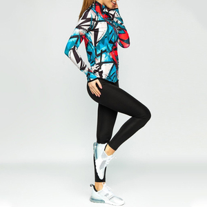 Survêtements de sublimation pour femmes, vêtements d'hiver écologiques et respirants, impression personnalisée, streetwear OEM de qualité supérieure - Product Image 3