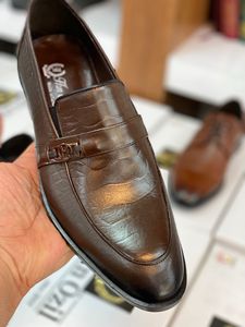 Zapatos clásicos de piel de vaca auténtica para hombre con suela duradera para negocios y uso informal - Product Image 6