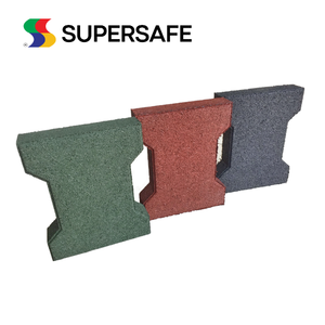 Revêtement de sol en caoutchouc I-Brick à installation rapide de haute qualité pour aires de jeux et granges à chevaux Aspects attrayants - Product Image 2