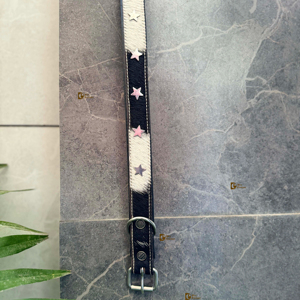 ปลอกคอสุนัขหนังวัวลายหัวกะโหลกโบฮีเมียนปรับความยาวได้หัวเข็มขัดทองแดงดีไซน์สวย - Product Image 1