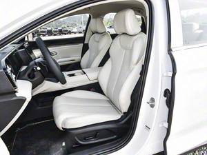 Vehículo Híbrido Enchufable Usado de 2026, Tamaño Mediano, Motor de 1.5L Gasolina/Eléctrico, Autonomía Eléctrica, Transmisión Automática, Proveniente de Japón - Product Image 5