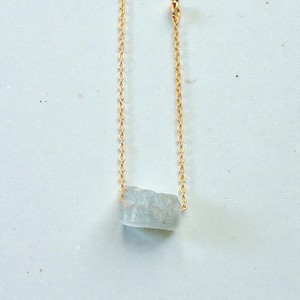 Collar de Aguamarina Natural en Bruto con Plata 925 - Colgante de Piedra Preciosa Azul Claro de 8-10 mm - Cristal Curativo, Piedra de Nacimiento de Marzo - Product Image 1