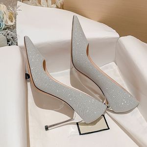 Tacones Altos Plateados con Tacón Delgado para Novia, Nuevos Zapatos de Tacón con Punta en Pico de Dos Formas de Uso, Elegantes para Vestido de Novia, Versátiles para Uso Diario, Zapatos de Mujer Xiuhe 2024 - Product Image 2