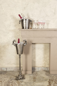 Table de refroidisseur de vin en métal coulé doré fait à la main de haute qualité pour seau à glace à champagne pour décorations de bar d'hôtel seaux de refroidisseur de boissons - Product Image 2