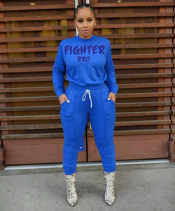 Ensemble de survêtement pour femme avec jogging à taille élastique et sweat à capuche à manches longues tissu léger et flexible parfait pour toutes les saisons - Product Image 4