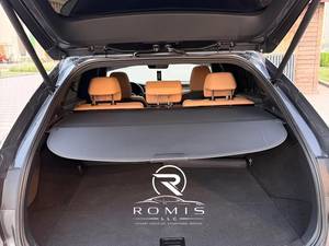 SUV Le-xus Usato Grigio, Veicolo Sportivo di Medie Dimensioni a 5 Porte, Stile Lussuoso per il Pendolarismo Urbano - Product Image 5