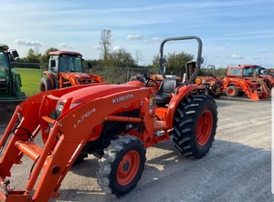 Tracteur agricole compact Kubota BX23S avec chargeur frontal pour l'aménagement paysager |   Tracteur utilitaire compact Kubota BX23S 23HP 4 roues motrices - Product Image 3