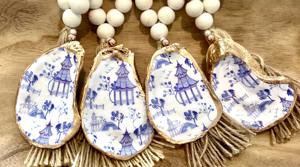 Anneau de serviette en perles blanches de qualité supérieure avec un design en résine bleue pour un style de table moderne, la salle à manger et l'affichage décoratif en provenance d'Inde - Product Image 2