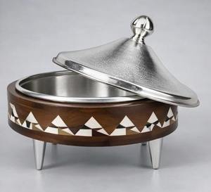 Olla de Acero Inoxidable de Lujo con Aislamiento, Olla Caliente Premium para Mantener la Comida Caliente, Tapa de Acero Inoxidable Martillado con Acabado de Madera, Apta para Todas las Estufas - Product Image 6