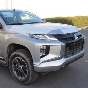 USADO Silver L200 2023-2024 AWD Volante a la Izquierda Asientos de Cuero ACC Automático Cámara Trasera 360° Neumáticos R17 SUV de Gasolina de 6 Cilindros 4 Plazas - Product Image 1