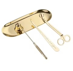 Elegante Apagavelas Decorativo de Metal, Cortador de Mecha, Extintor, Herramienta Moderna Hecha a Mano y Ecológica para Uso en el Hogar, Navidad - Product Image 4