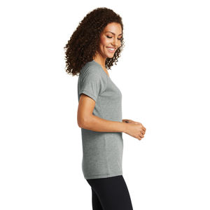 เสื้อยืดกีฬาสำหรับผู้หญิงและผู้ใหญ่เสื้อยืดลายทางแบบแร็กแลนสำหรับผู้หญิง - Product Image 1