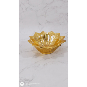 Cuenco para servir comida con borde cortado y diseño de girasol, Metal dorado pulido de lujo, Ideal para bodas, hogar, restaurantes, vajilla elegante - Product Image 5