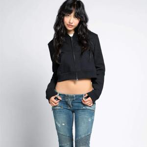 Sweat à capuche court zippé pour femmes de qualité supérieure doux et durable idéal pour un usage quotidien et la superposition de Offre Spéciale teints unis nouvelle mode - Product Image 3