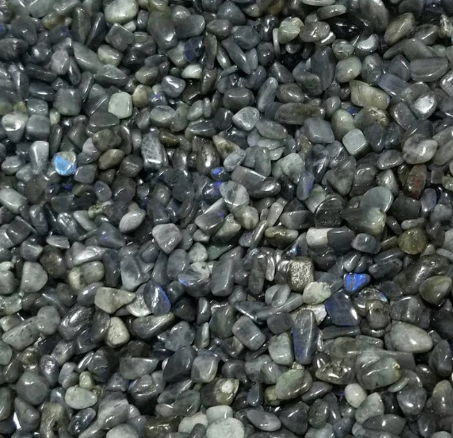 สีเทาเข้ม